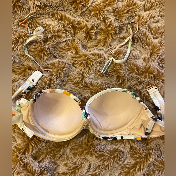 Like new Anthropologie floral print white bandeau bikini with detachable straps - Picture 3 of 6